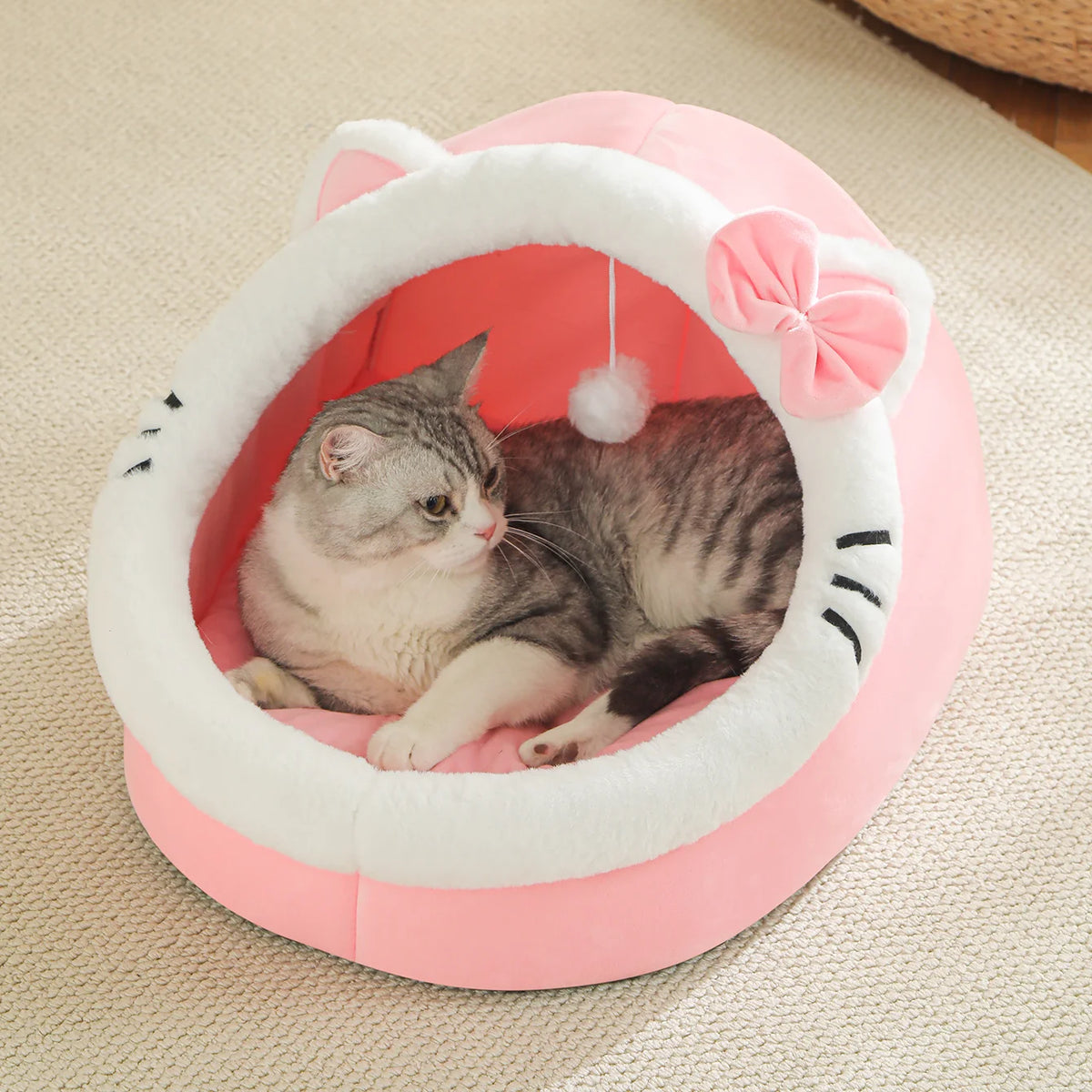 Panier-cabane et coussin moelleux pour chat