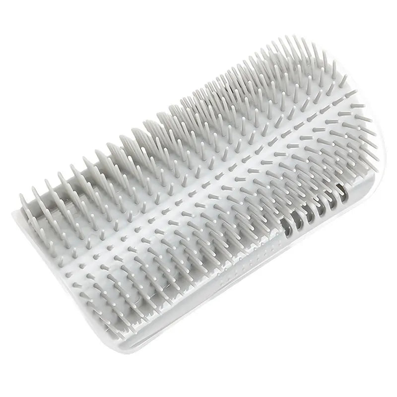 Griffoir et brosse de massage pour chat