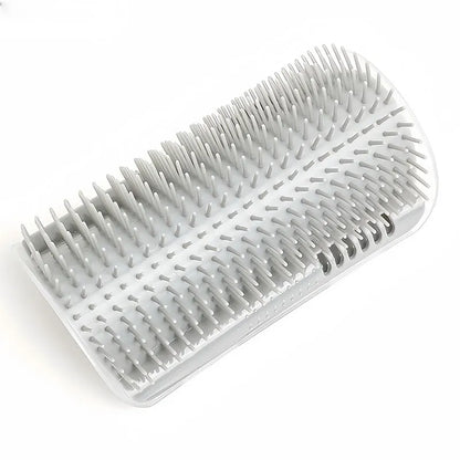 Griffoir et brosse de massage pour chat